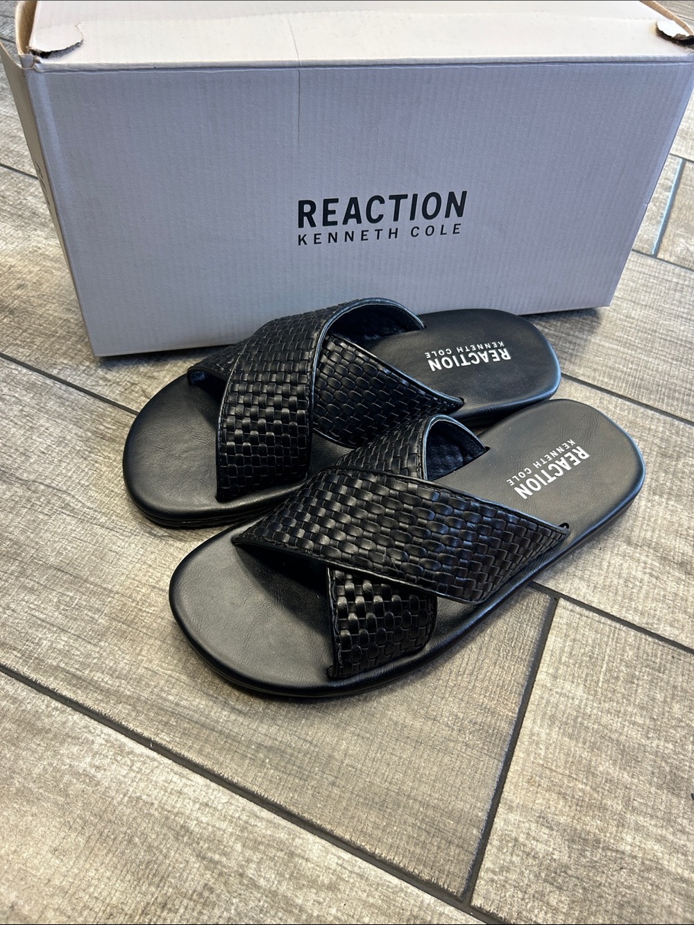 Reaction Kenneth Cole Black Woven Cross-Strap Slide Sandals